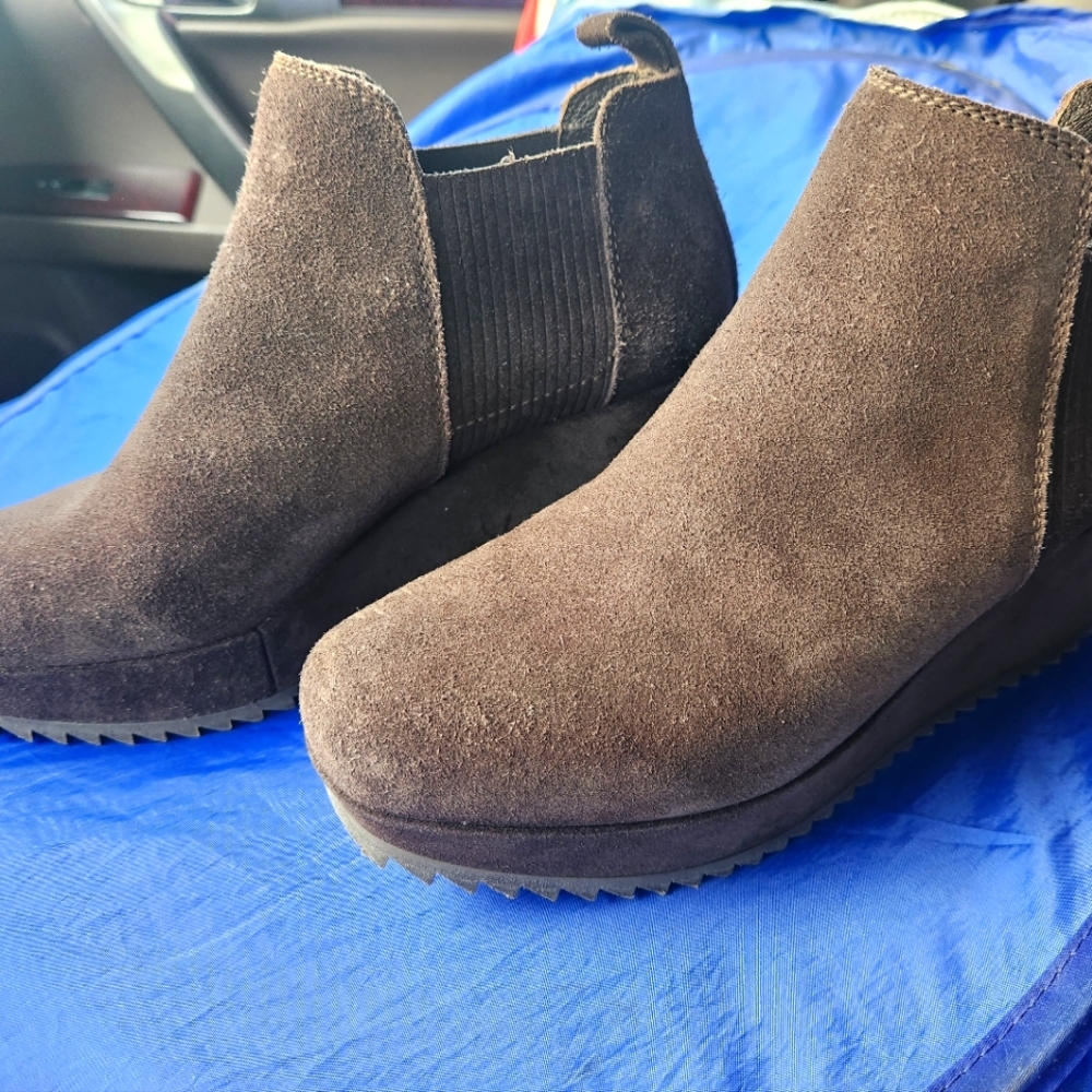 Pedro Garcia fang wedge Chelsea bootie